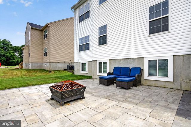 4 CHARLOTTE CT, Marlton, NJ 08053