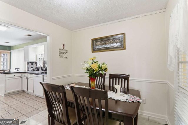 1158 Park Forest Drive NW, Lilburn, GA 30047