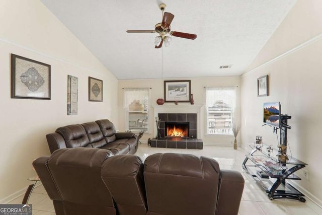 1158 Park Forest Drive NW, Lilburn, GA 30047