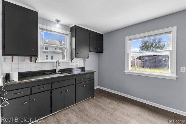 4637 University Place, Detroit, MI 48224