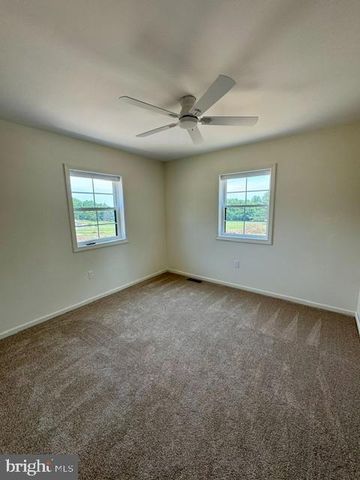 55 HOLLY ESTATES DR, Gardners, PA 17324