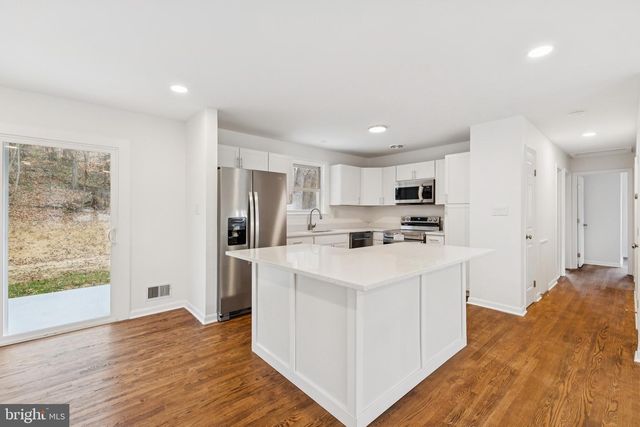 4704 TAMWORTH CT, Temple Hills, MD 20748