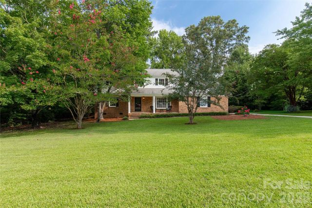 1214 Hawthorne Road, Lancaster, SC 29720