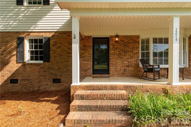 1214 Hawthorne Road, Lancaster, SC 29720