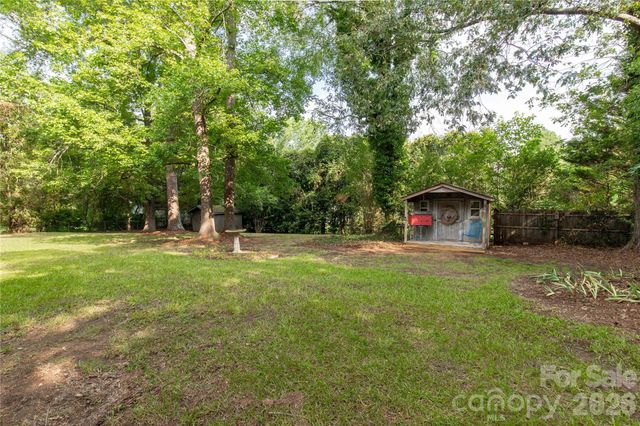 1214 Hawthorne Road, Lancaster, SC 29720