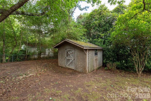1214 Hawthorne Road, Lancaster, SC 29720