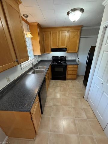 651 S Sunset Drive, Winston-salem, NC 27103