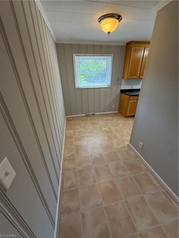 651 S Sunset Drive, Winston-salem, NC 27103