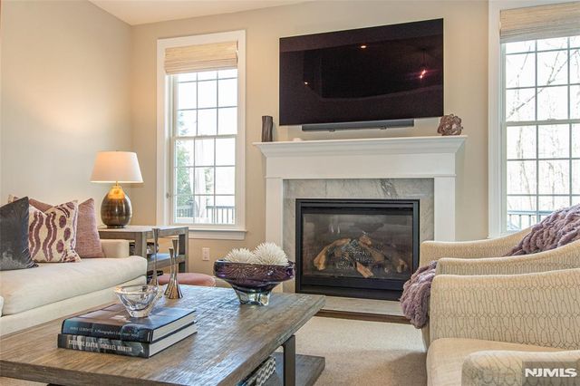 44 Hazy Gate Terrace, Franklin Lakes, NJ 07417