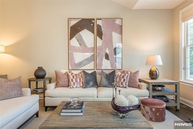 44 Hazy Gate Terrace, Franklin Lakes, NJ 07417