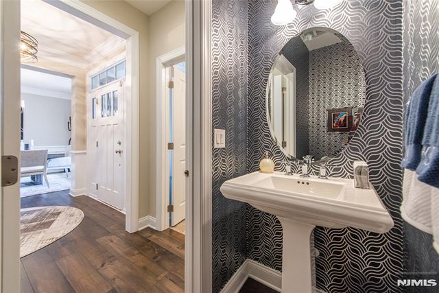 44 Hazy Gate Terrace, Franklin Lakes, NJ 07417