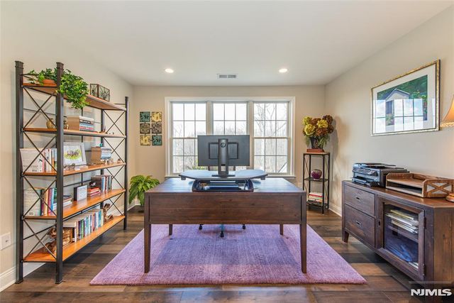 44 Hazy Gate Terrace, Franklin Lakes, NJ 07417