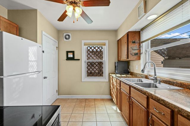 1608 W SPRINGFIELD, Champaign, IL 61821