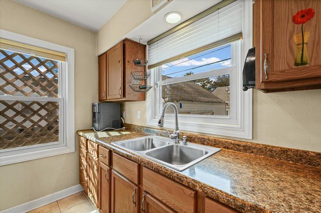 1608 W SPRINGFIELD, Champaign, IL 61821