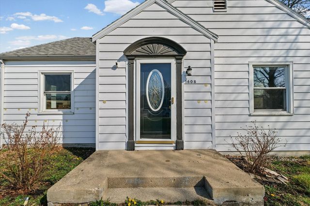 1608 W SPRINGFIELD, Champaign, IL 61821
