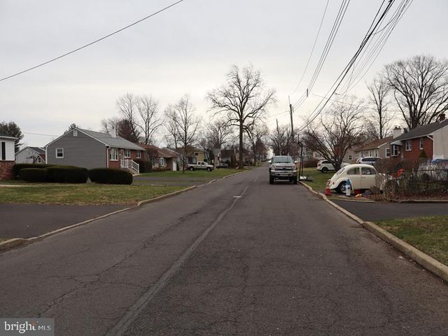 466 NEMORAL ST, Warminster, PA 18974