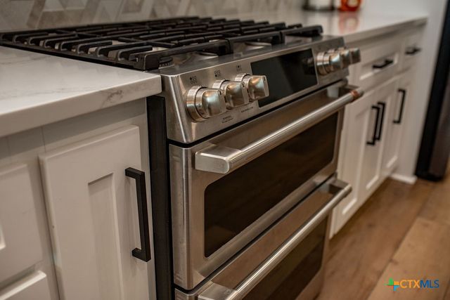 107 Opal Way, Port Lavaca, TX 77979