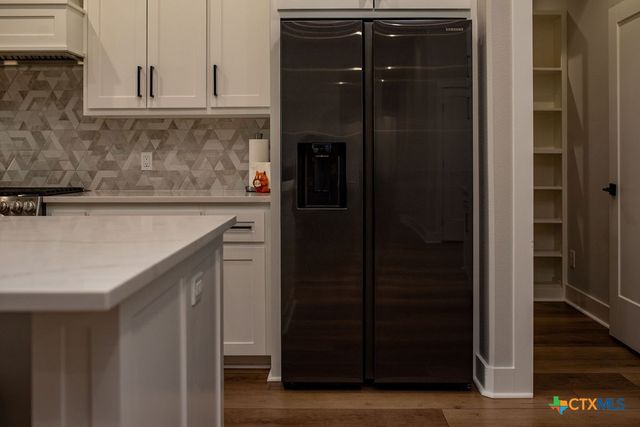 107 Opal Way, Port Lavaca, TX 77979