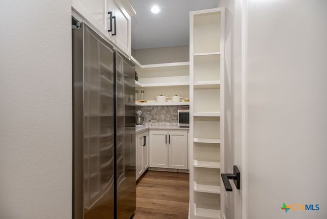 107 Opal Way, Port Lavaca, TX 77979