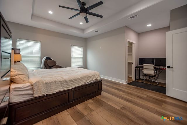 107 Opal Way, Port Lavaca, TX 77979