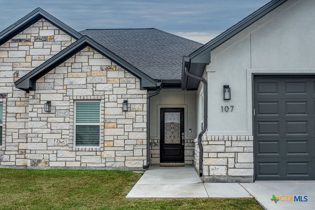 107 Opal Way, Port Lavaca, TX 77979