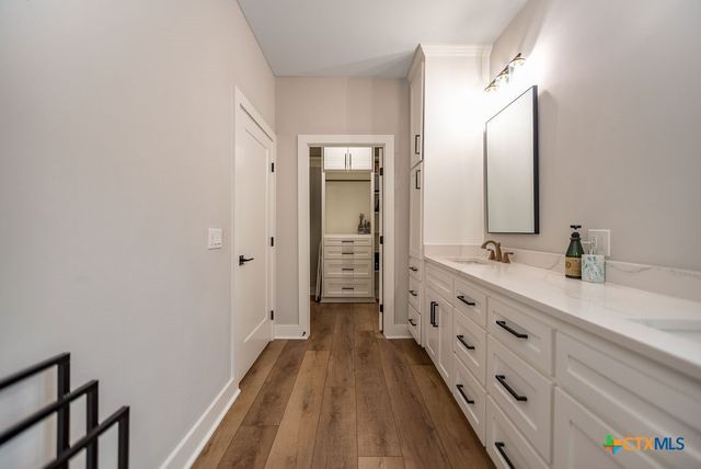 107 Opal Way, Port Lavaca, TX 77979