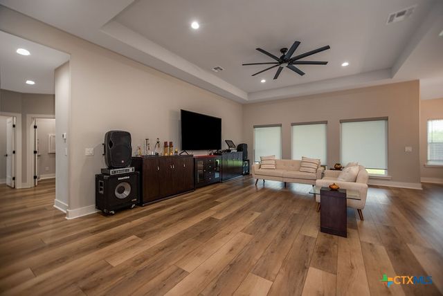 107 Opal Way, Port Lavaca, TX 77979