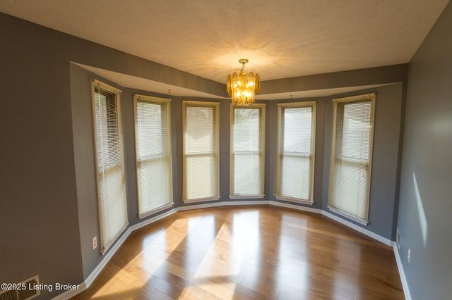 7209 Old N Church Rd, Louisville, KY 40214