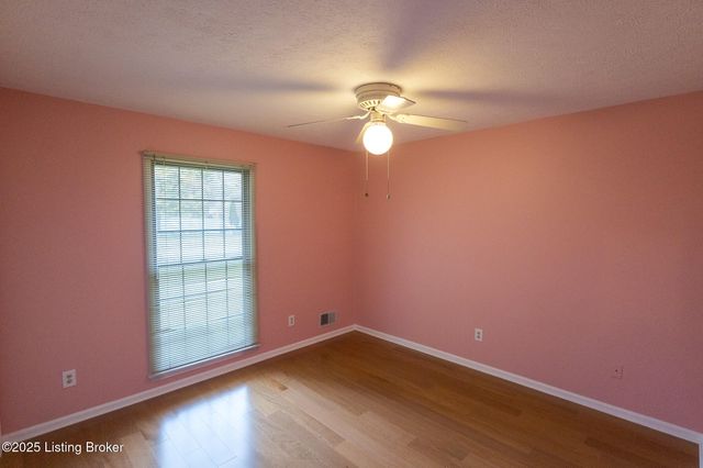 7209 Old N Church Rd, Louisville, KY 40214