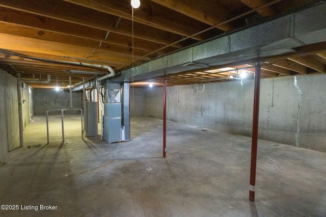 7209 Old N Church Rd, Louisville, KY 40214