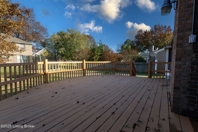 7209 Old N Church Rd, Louisville, KY 40214