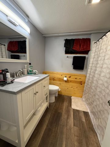 3301 SE 1st St, Minot, ND 58701