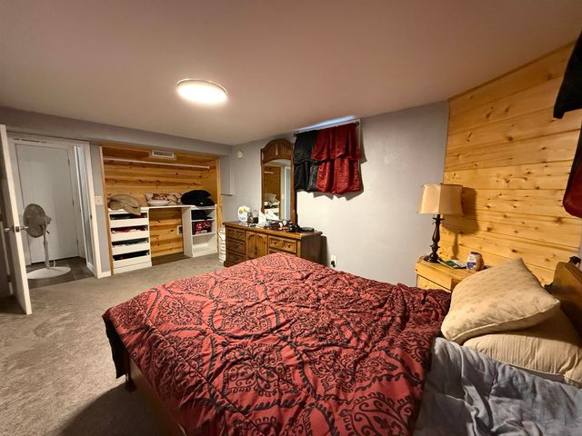 3301 SE 1st St, Minot, ND 58701