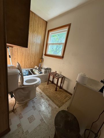 3301 SE 1st St, Minot, ND 58701