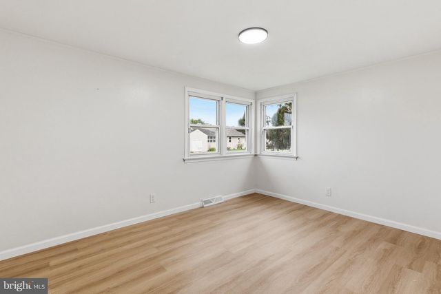 10 E DARTMOUTH RD, Pennsville, NJ 08070