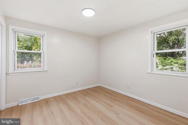10 E DARTMOUTH RD, Pennsville, NJ 08070