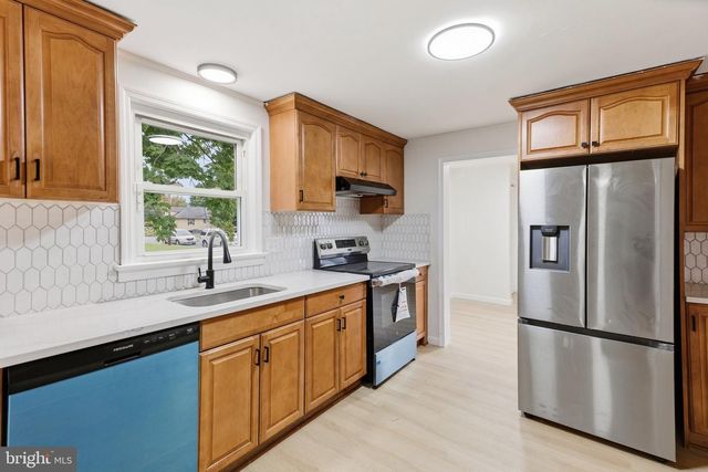 10 E DARTMOUTH RD, Pennsville, NJ 08070