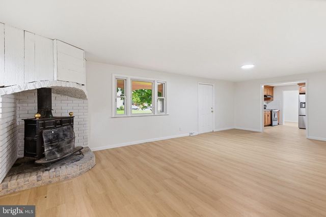 10 E DARTMOUTH RD, Pennsville, NJ 08070