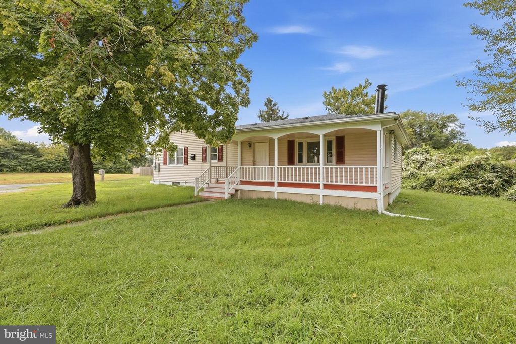 10 E DARTMOUTH RD, Pennsville, NJ 08070