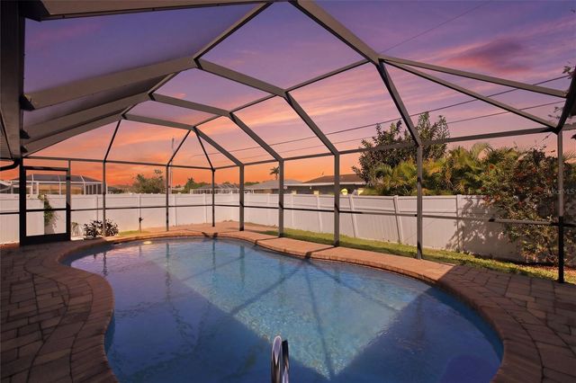 176 N WATERWAY DRIVE NW, Port Charlotte, FL 33952