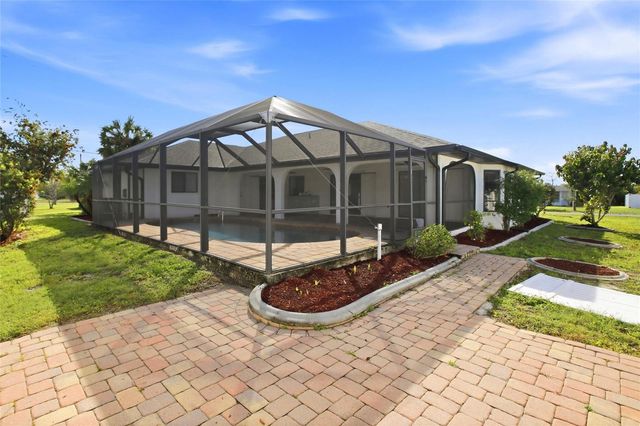 176 N WATERWAY DRIVE NW, Port Charlotte, FL 33952