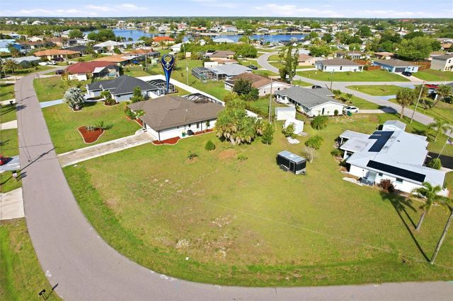 176 N WATERWAY DRIVE NW, Port Charlotte, FL 33952