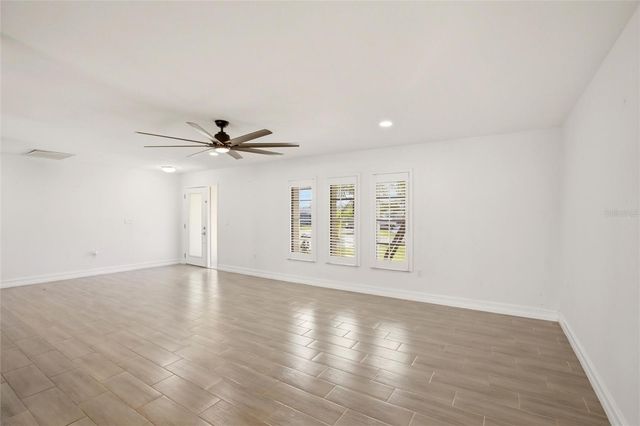 176 N WATERWAY DRIVE NW, Port Charlotte, FL 33952