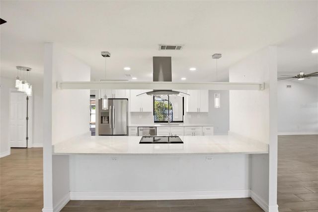 176 N WATERWAY DRIVE NW, Port Charlotte, FL 33952