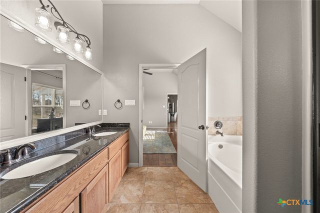 1957 Grandview Drive, Salado, TX 76571