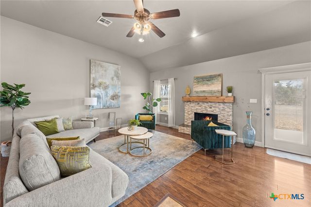 1957 Grandview Drive, Salado, TX 76571