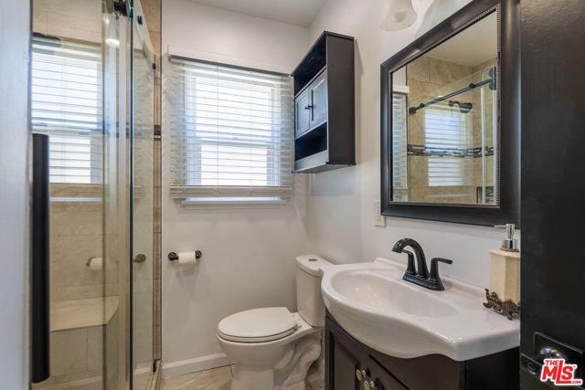 6160 Shoshone Avenue, Los Angeles, CA 91316