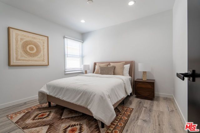 6160 Shoshone Avenue, Los Angeles, CA 91316