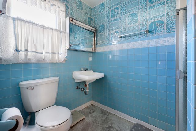7843 Jackson Avenue, Munster, IN 46321