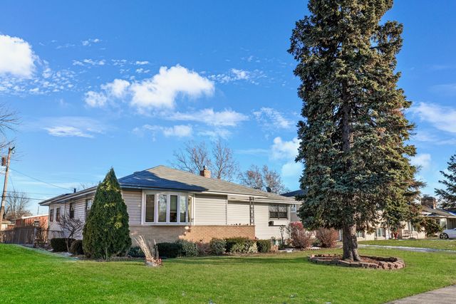 7843 Jackson Avenue, Munster, IN 46321